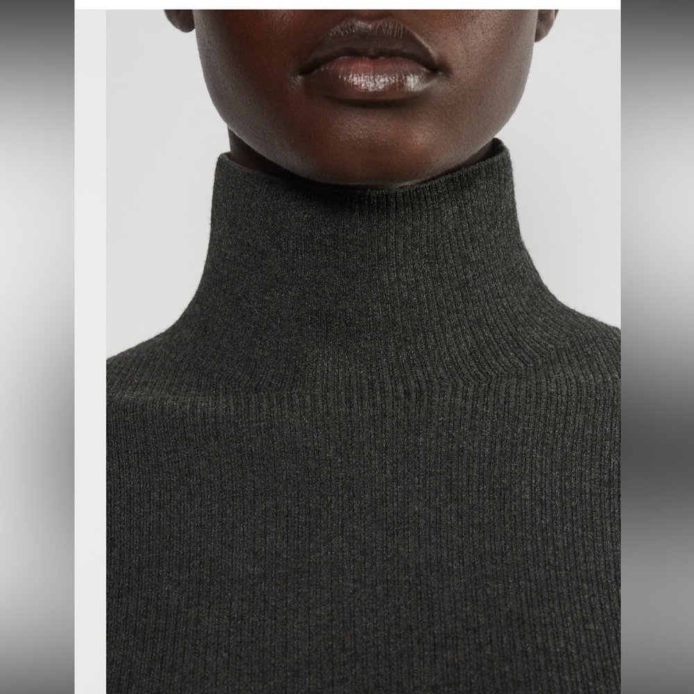 Aritzia Babaton Varda Sweater Bodysuit - Picture 3 of 6